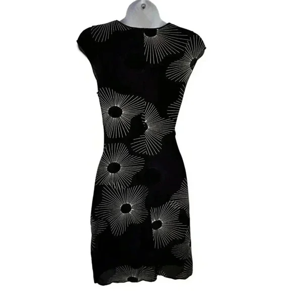 Studio M dress mini size Small black with white and purple print and side tie - Picture 2 of 16